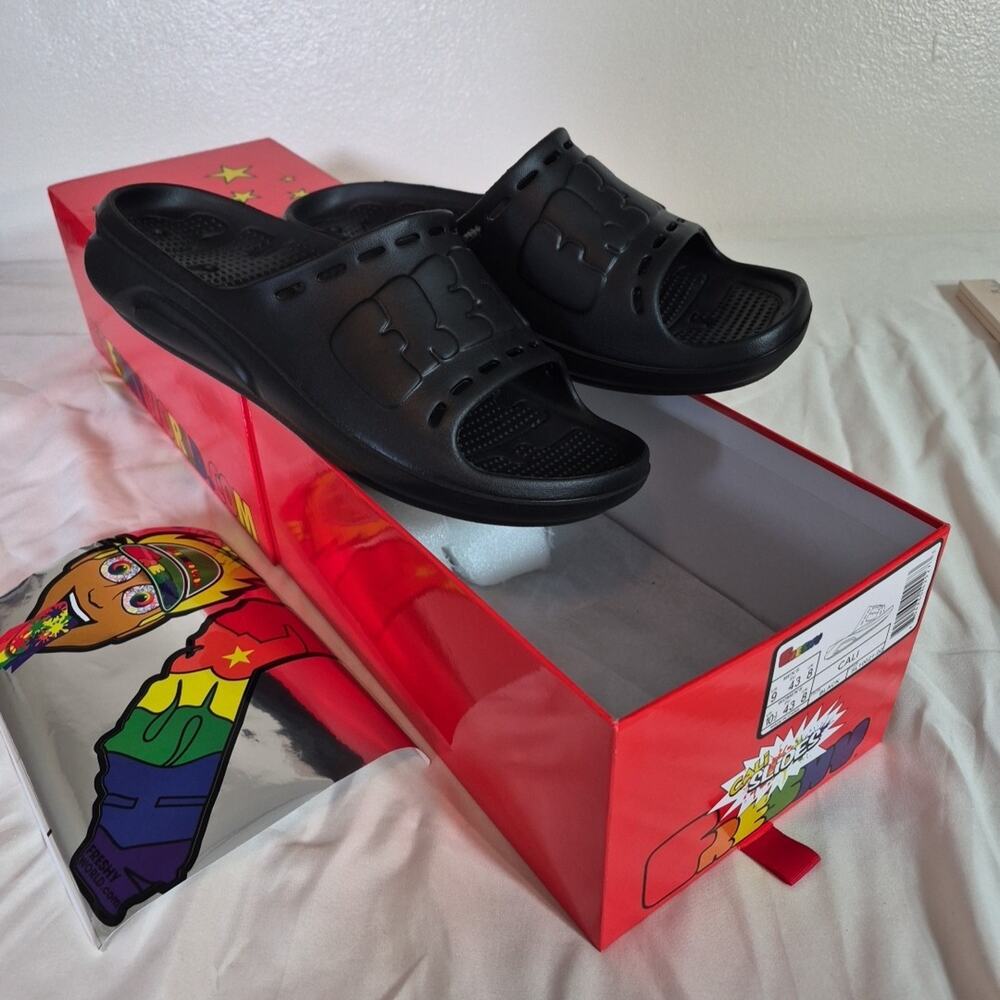 Freshy Cali Slides Massage Nubs Black Men's 9 Comfort Shower Pool Slides NIB